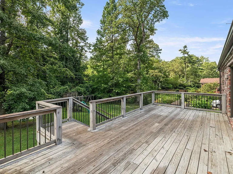 3708 Northcote Dr — Photo 35