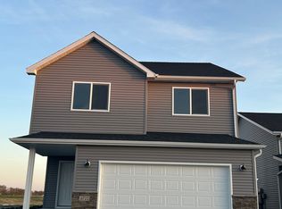 6722 67th Ave S, Fargo, ND 58104