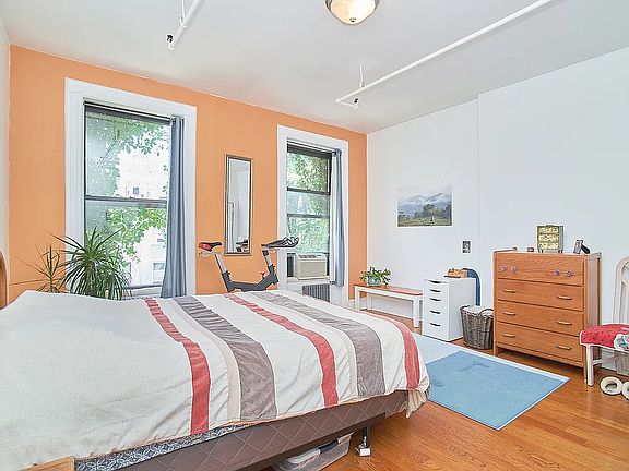 4th image of 343 W 121st St APT 2