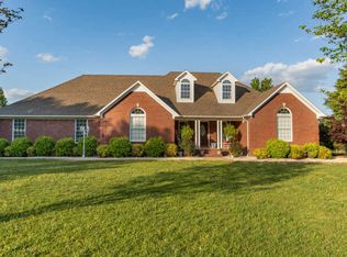 17 Marks Branch Rd, Leoma, TN 38468