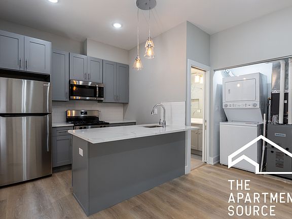 4th image of 440 W Belden Ave #5