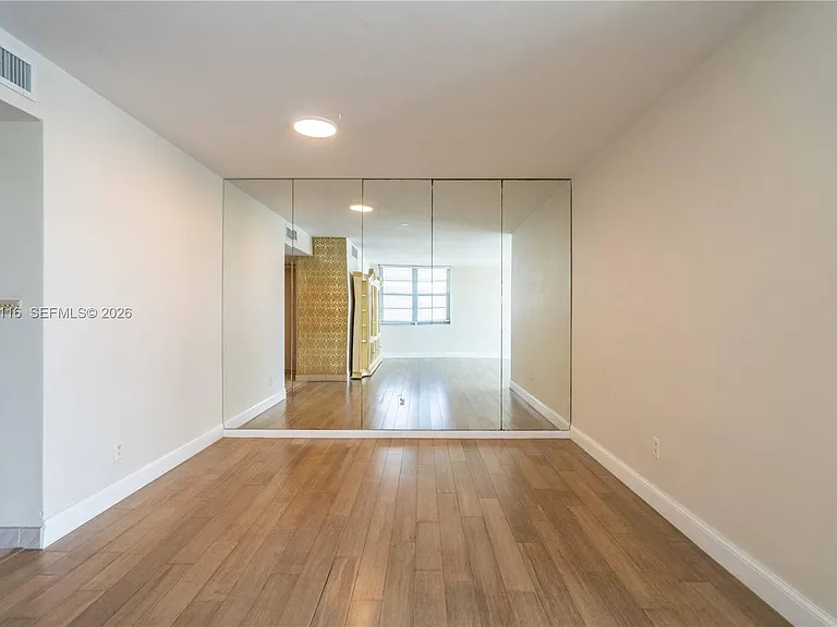 9500 W Bay Harbor Dr #7D — Photo 9
