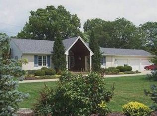 5227 Hillgrove Dr, Lorain, OH 44053