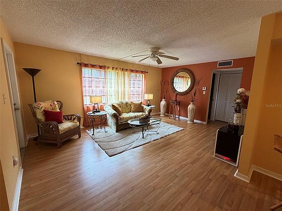4th image of 500 NEWELL HILL ROAD #105B