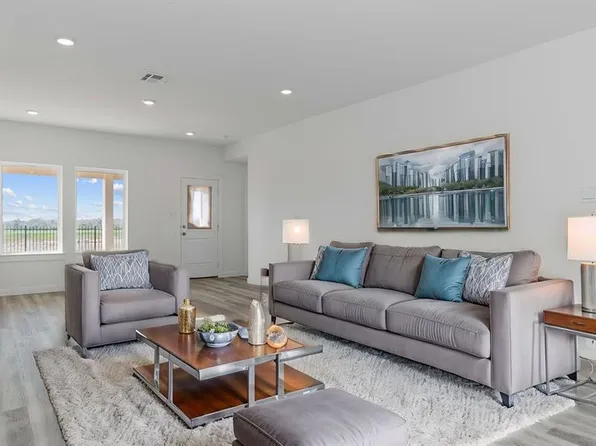 2514 Ocean Jasper Drive, Iowa Colony, TX 77406