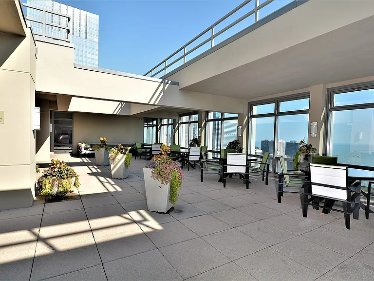 65 E Monroe St #4503 — Photo 30