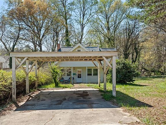 2nd image of 2211 S Hawthorne Rd