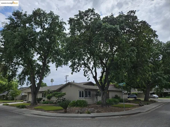 1810 McDowell Way, Stockton, CA 95207