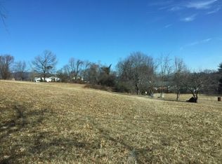 2201-12 Oclock Knob Rd, Salem, VA 24153