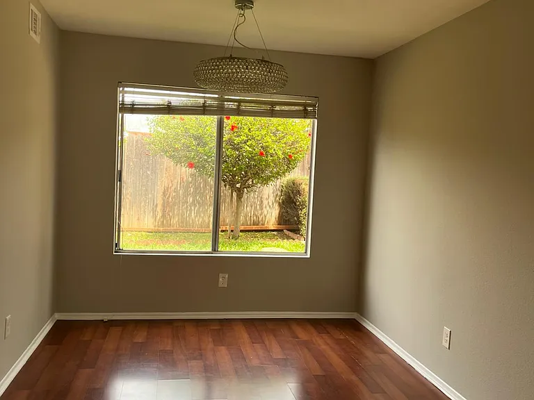 675 Lantana St — Photo 15