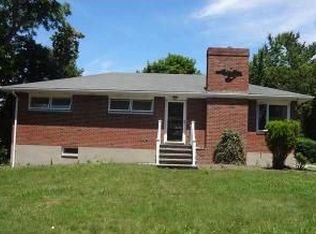 32 Ann St, Westerly, RI 02891