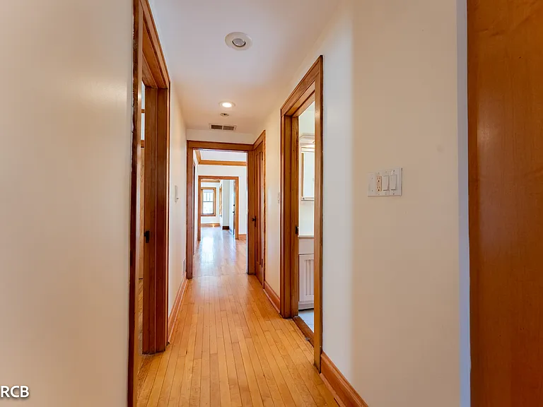 5325 W Montrose Ave #2 — Photo 15