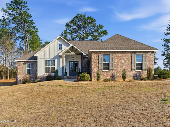 18 E Yellowstone, Hattiesburg, MS 39402