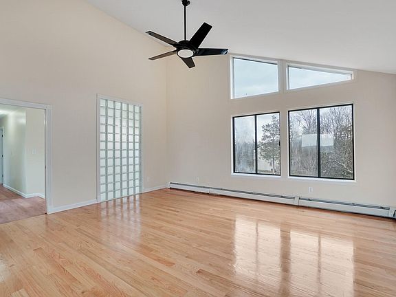 3rd image of 138 Lake Region Blvd