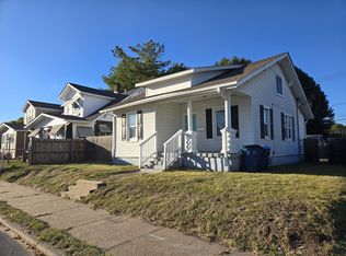 27 E Penning Ave, Wood River, IL 62095