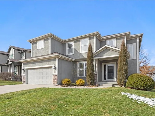 18664 W 165th St, Olathe, KS 66062