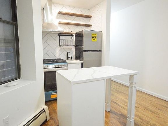 5th image of 14 Orchard St #4E