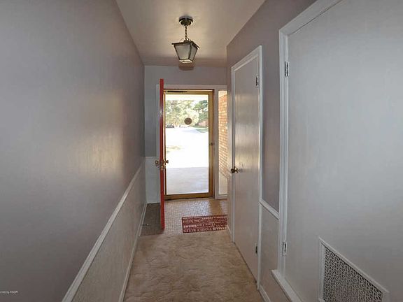 4th image of 2613 11th Ave