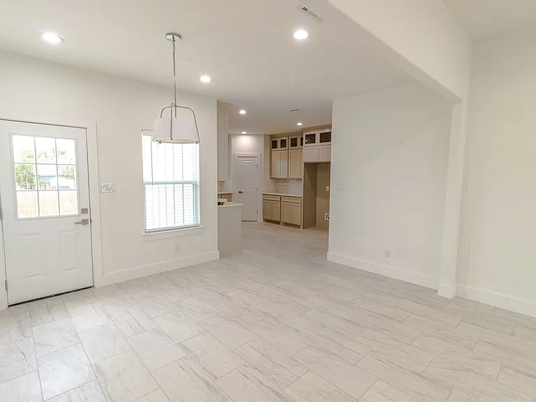 536 Highview Ct — Photo 28