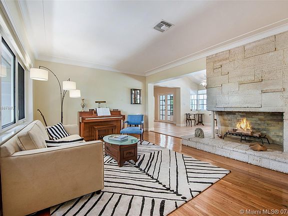 4th image of 4310 San Amaro Dr