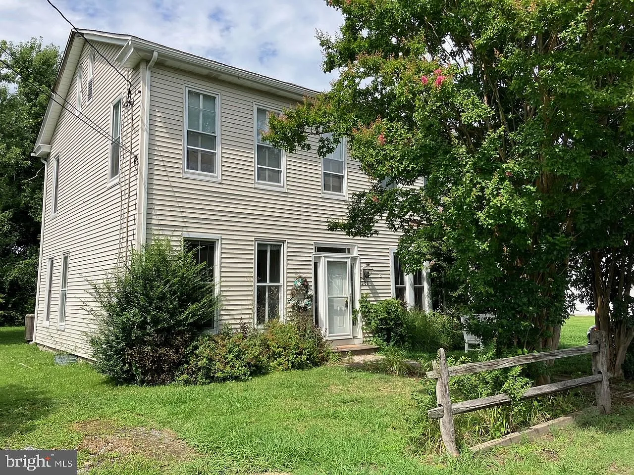 2 bed, 1.0 bath, $1,799 — Photo 1
