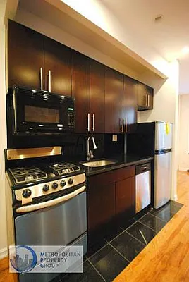 Rented by Metropolitan Property Group | media 33