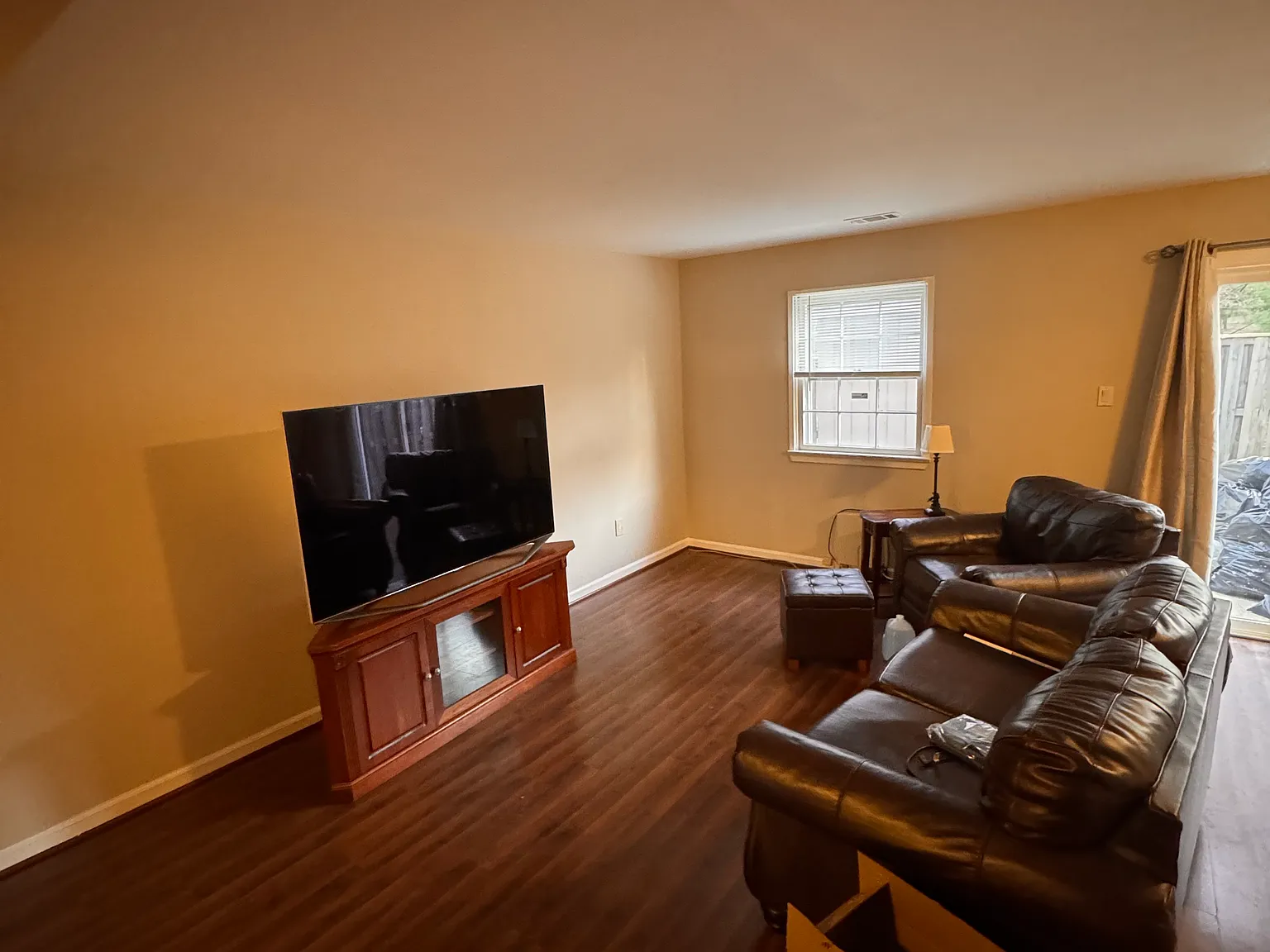 1 bed, 1.5 bath, 1400 sqft, $850 — Photo 3