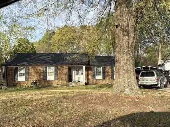 1920 Amber Ln, Greensboro, NC 27407