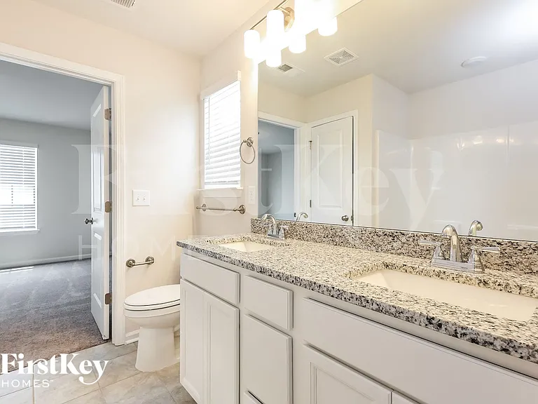 404 Stonefence Dr — Photo 16
