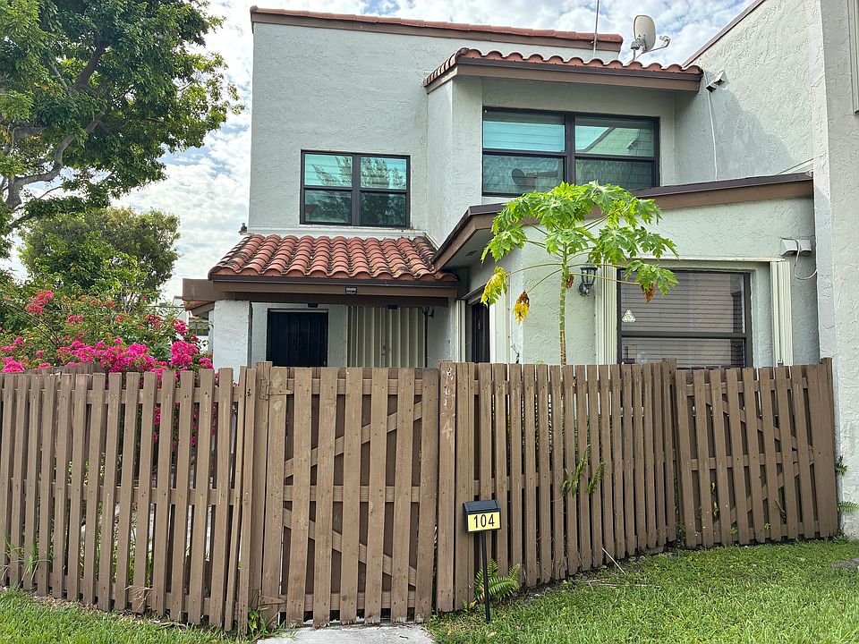 1st image of 10309 NW 9th Street Cir APT 104