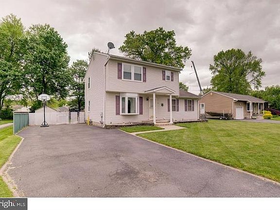 4th image of this home