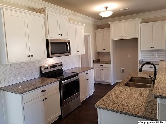3rd image of 1805 Stampede Cir