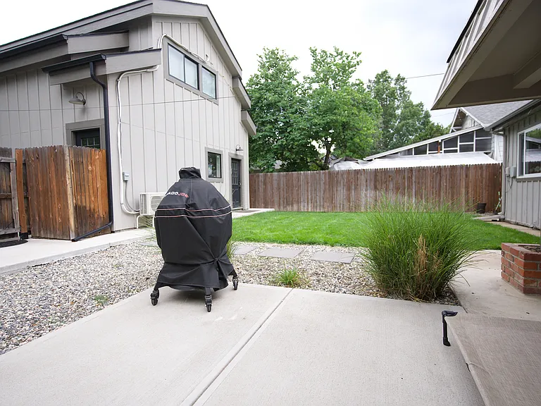4320 Winona Ct — Photo 36