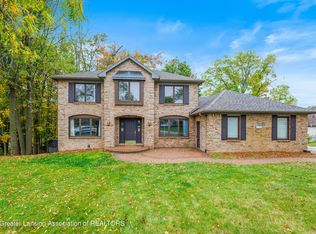 746 Tanbark Dr, Dimondale, MI 48821