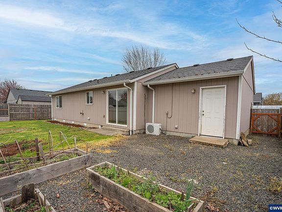 2nd image of 1053 Kees St