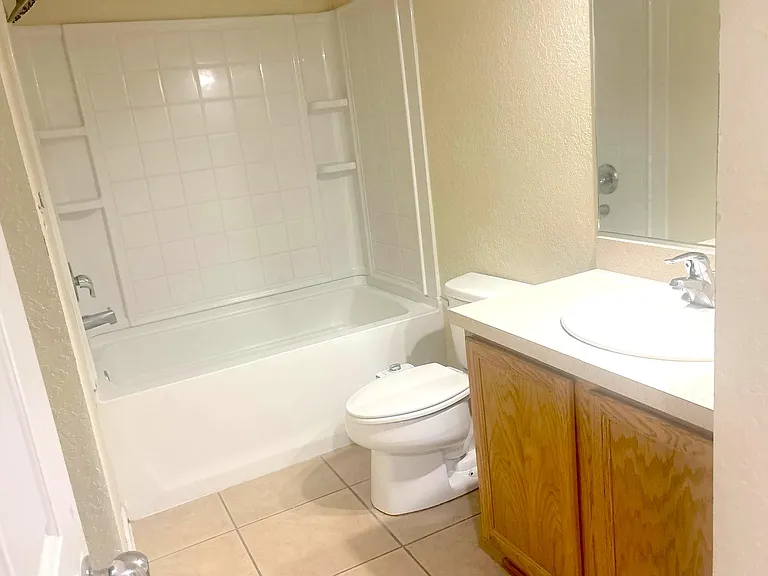 5134 SW 41st St — Photo 8