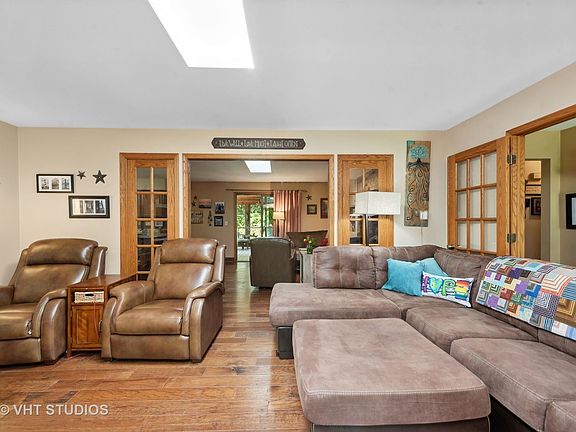 3rd image of 11412 Halma Ln