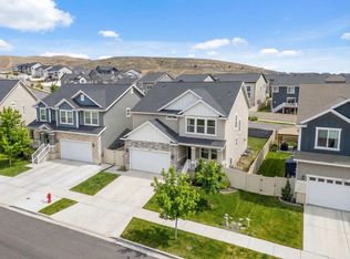 194 N Valcrest Dr, Saratoga Springs, UT 84045