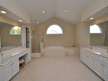 4th image of 7555 Shoal Creek Cir