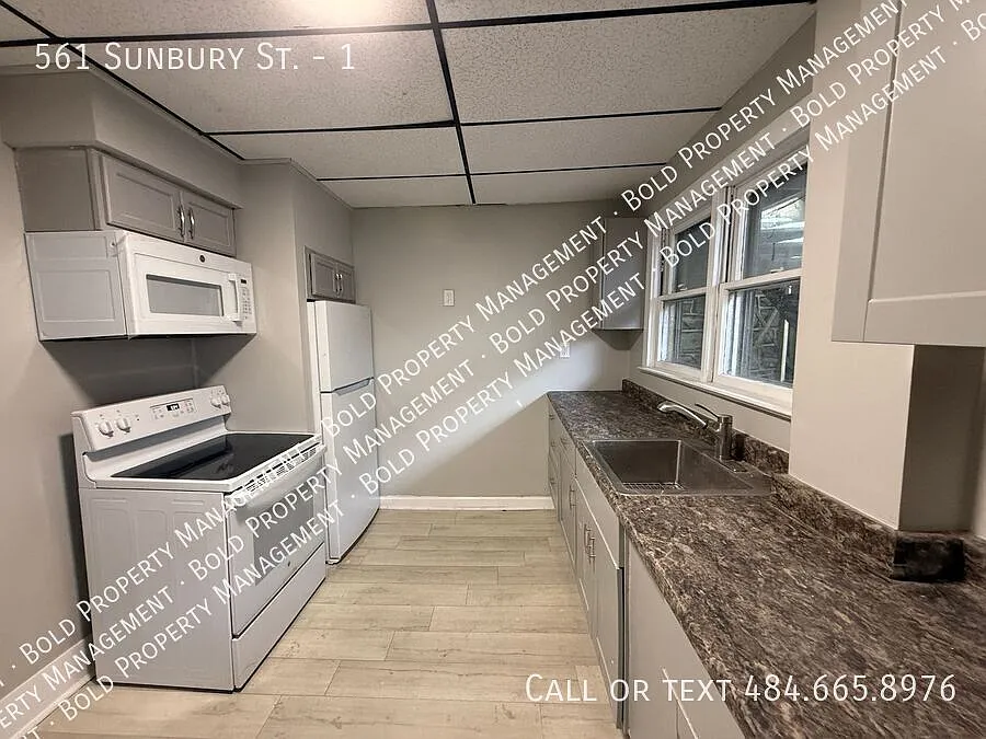 Building Photo - 561 Sunbury St #1