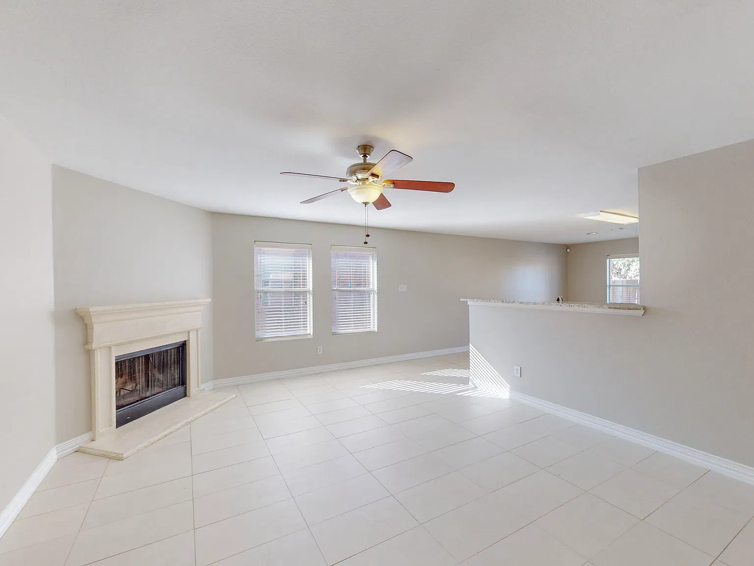 1449 Waterford Dr — Photo 4