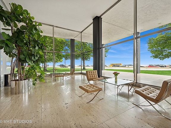 2nd image of 860 N Lake Shore Dr APT 19K