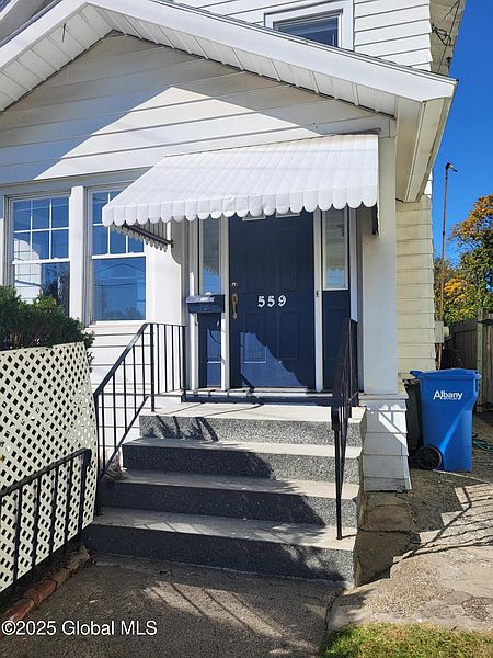 3rd image of 559 Delaware Avenue