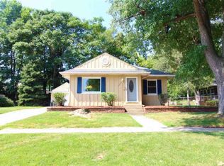 1203 S 10th St, Pekin, IL 61554