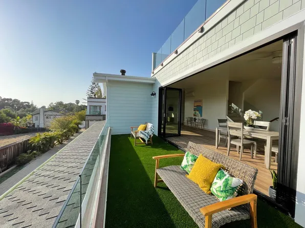 1284 Pine Ave, Carlsbad, CA 92008