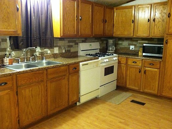 2nd image of 28 Cherokee Dr