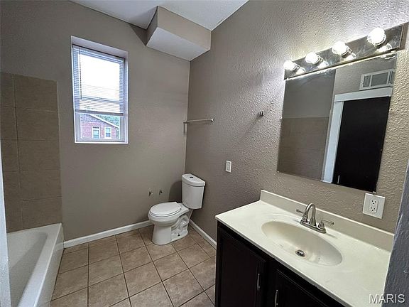 4th image of 3941 Minnesota Ave