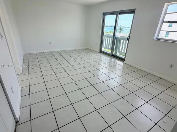 2001 Bay Dr APT 401, Miami Beach, FL 33141