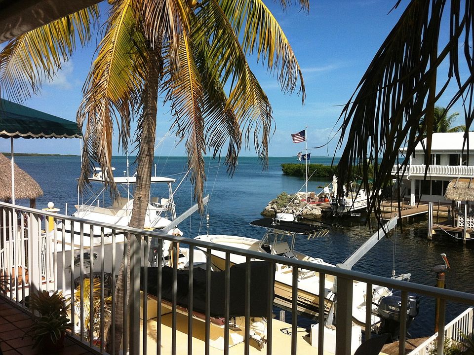 1st image of 114 N Coconut Palm Blvd