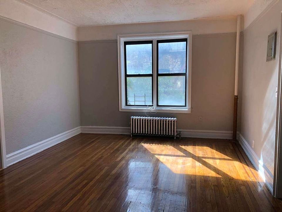 1st image of 520 Lincoln Pl APT 4E